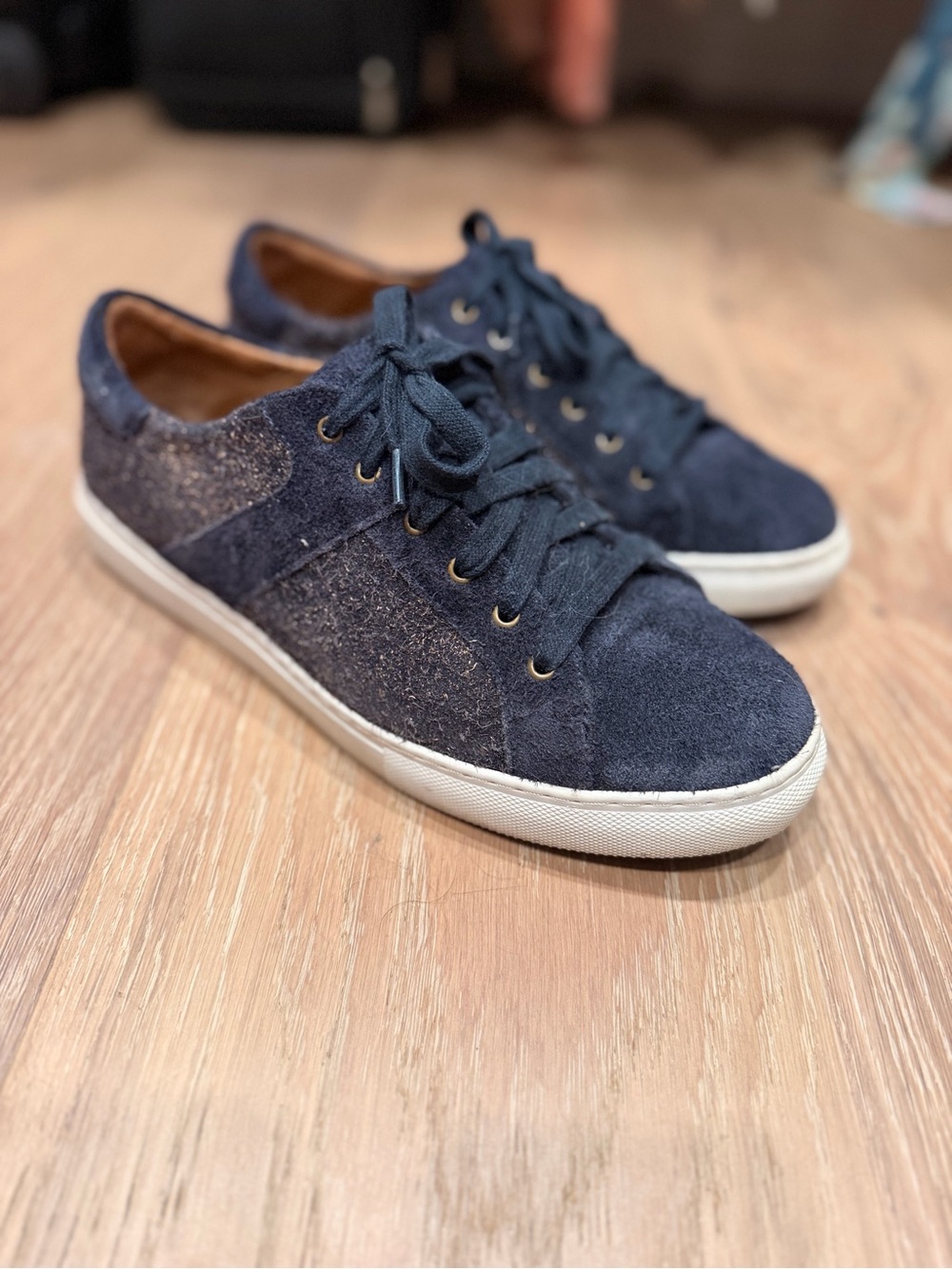 Women’s Trask Navy Suede Low-Top Sneakers - Size 9. EUC!